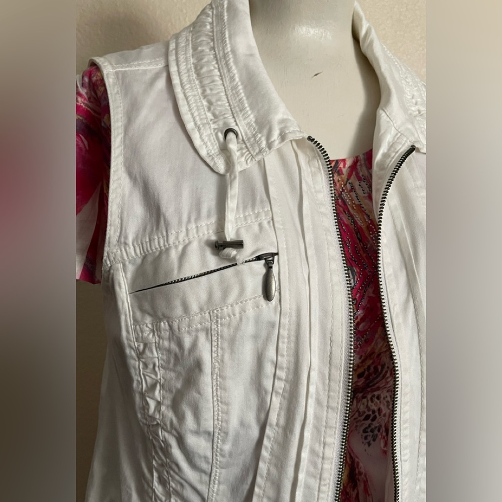 Drawstring Zipper Vest - Picture 2 of 4